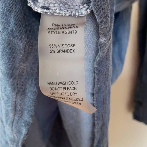 Shirt - Picture 3 of 4